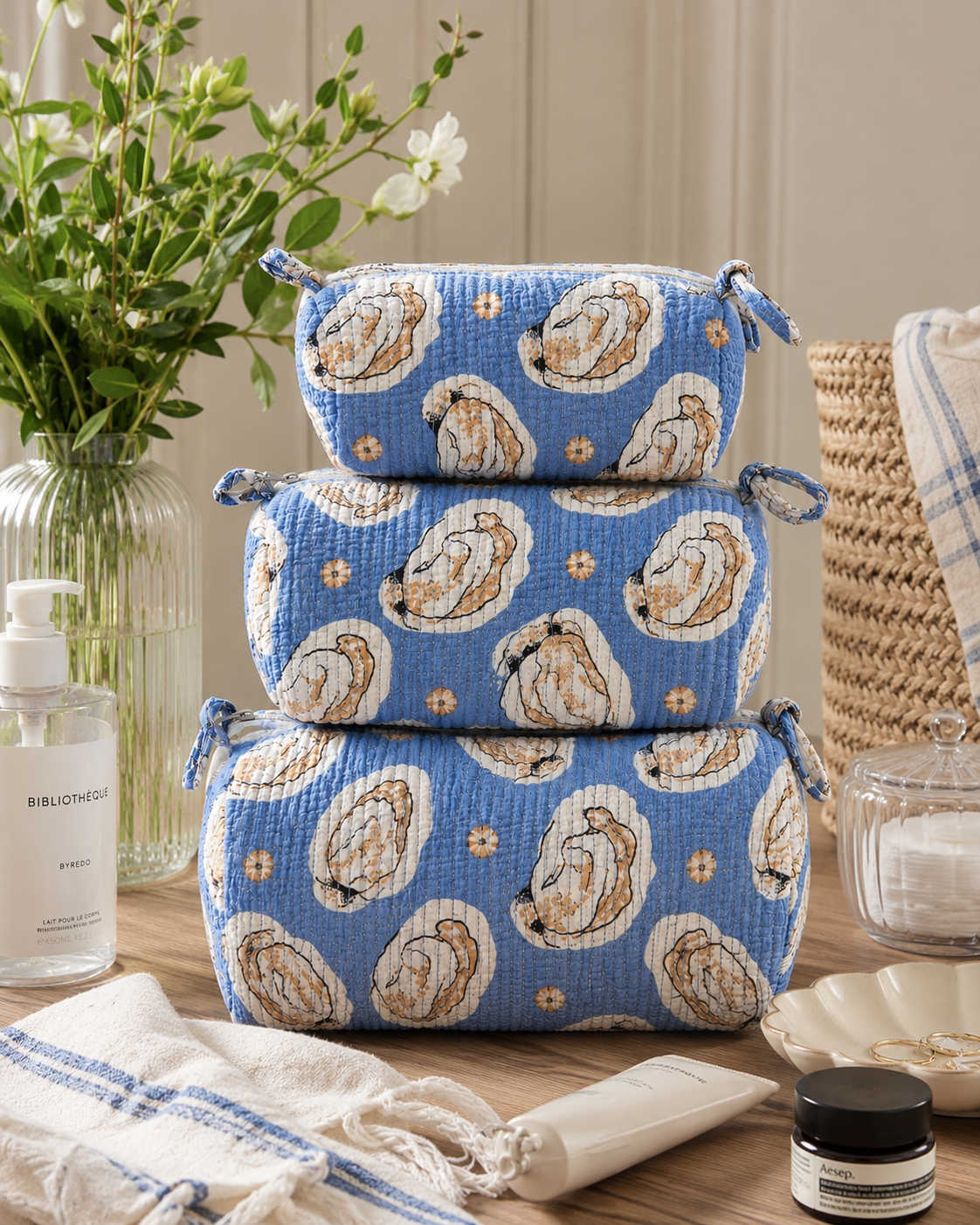 Oyster Cosmetic Bag Set
