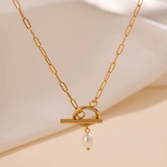 Claire Necklace